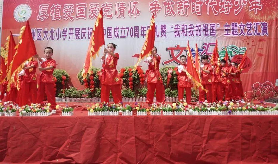周蓬安:老旧小区加装电梯“能装尽装”,应列为考核项目
